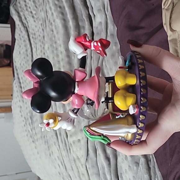 Minnie Mouse snow globe statue Disney - Picture 5 of 10